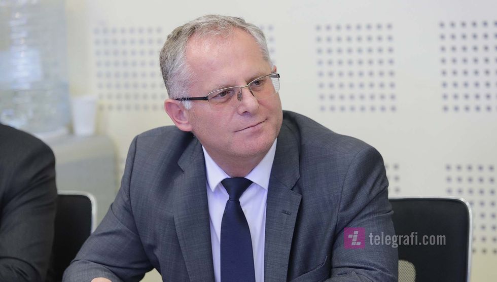 Besnik Bislimi raporton ne Komisionin per Integrime Evropiane foto Ridvan Slivova 2 e1670334396391