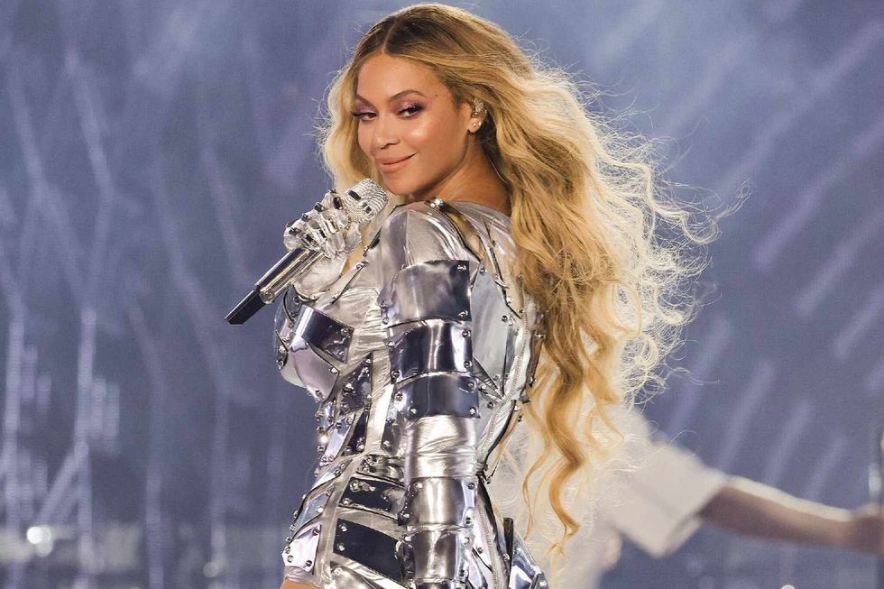 beyonce asking fans to wear chrome 082323 601e13804c084ad79be61543a67e0407