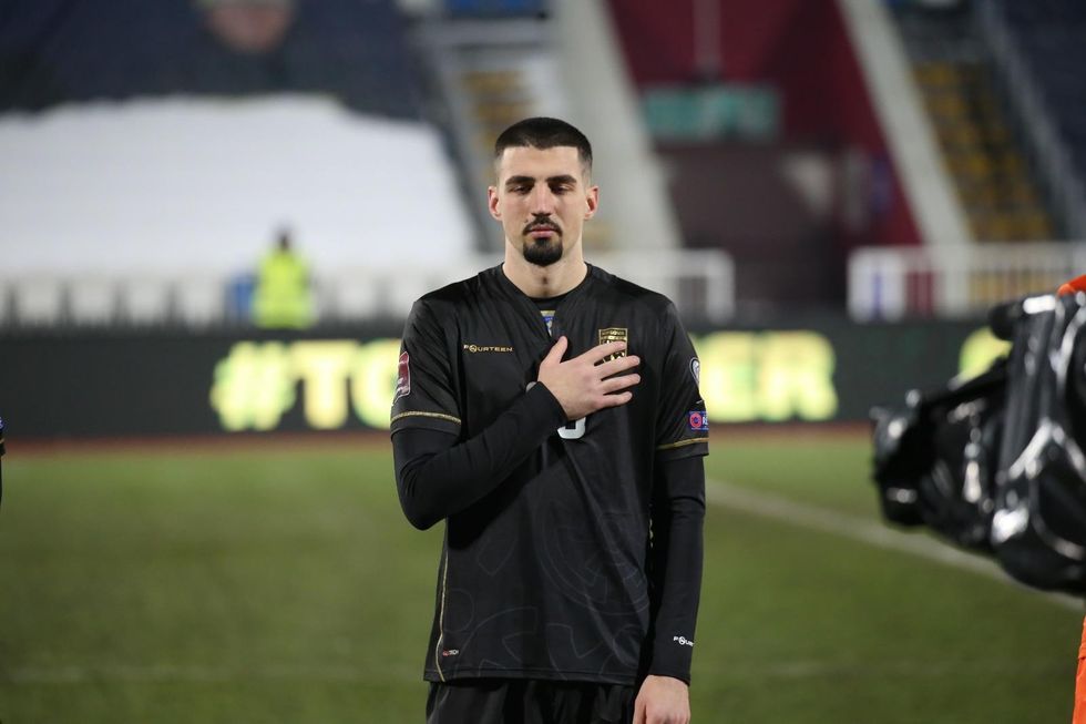 bf881c59 ed44 4244 af23 88f8e25d0b9d 1