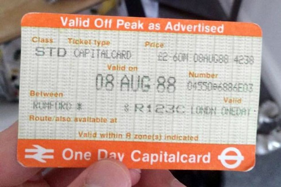 Bileta misterioze e vjetër afro 30 vjet iu shfaq papritmas ne kuzhine foto 2