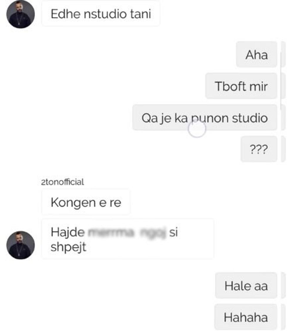 Biseda erotike mes 2 Ton dhe vajzës anonime (E censuruar)