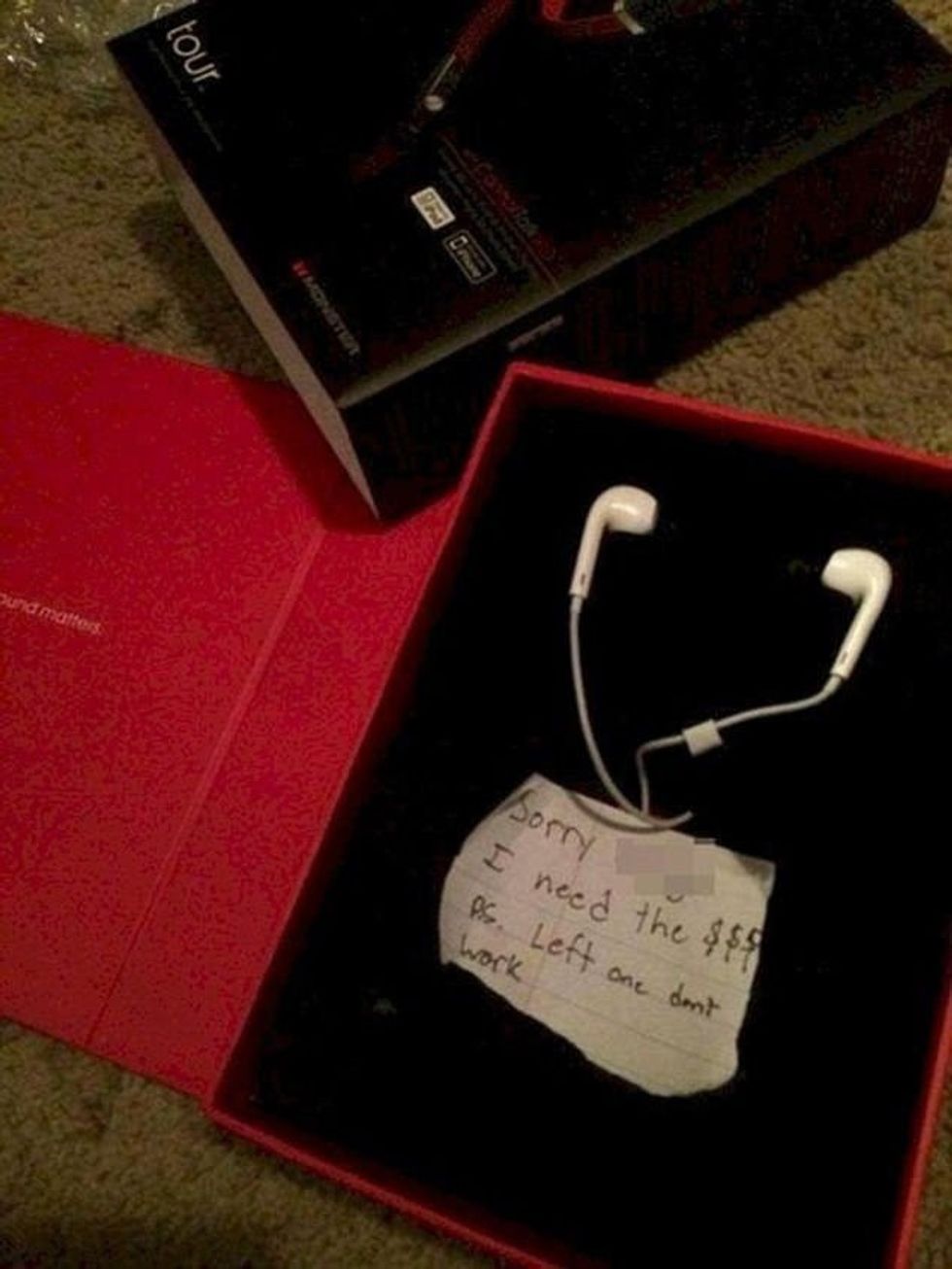 Blerësit tregojnë rastet më ekstreme kur gjerat qe porositen nuk ngjanin aspak me reklamen foto 4