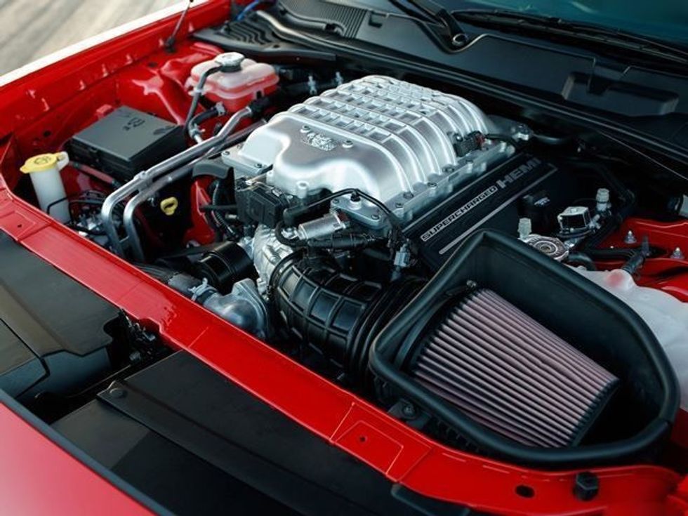 Bleu Dodge Challenger që ende nuk është lansuar e ve ne shitje per çmim shume te larte foto 6