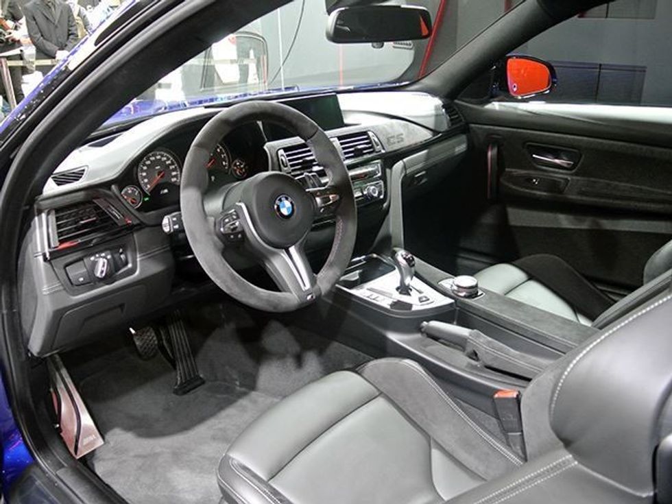 BMW prezanton modelin M4 CS që ka 460 kuajfuqi foto 6