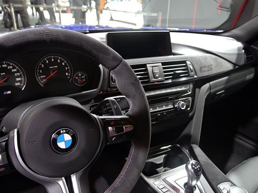 BMW prezanton modelin M4 CS që ka 460 kuajfuqi foto 9