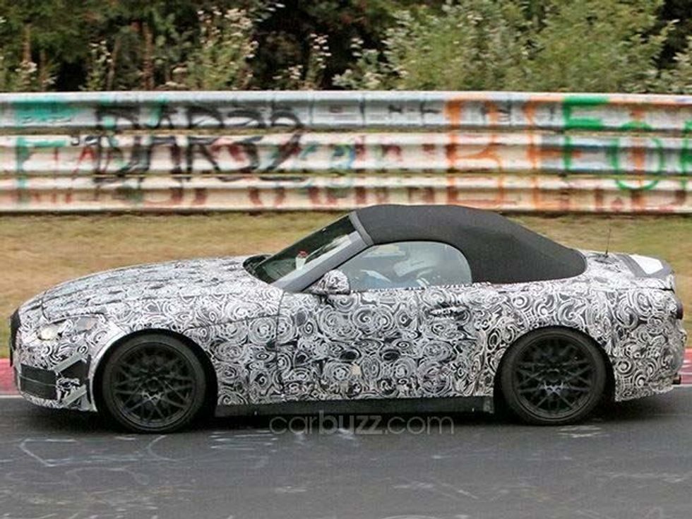 BMW shfaqë pjesën e përparme dhe anësore të modelit Z4 të ri foto 3