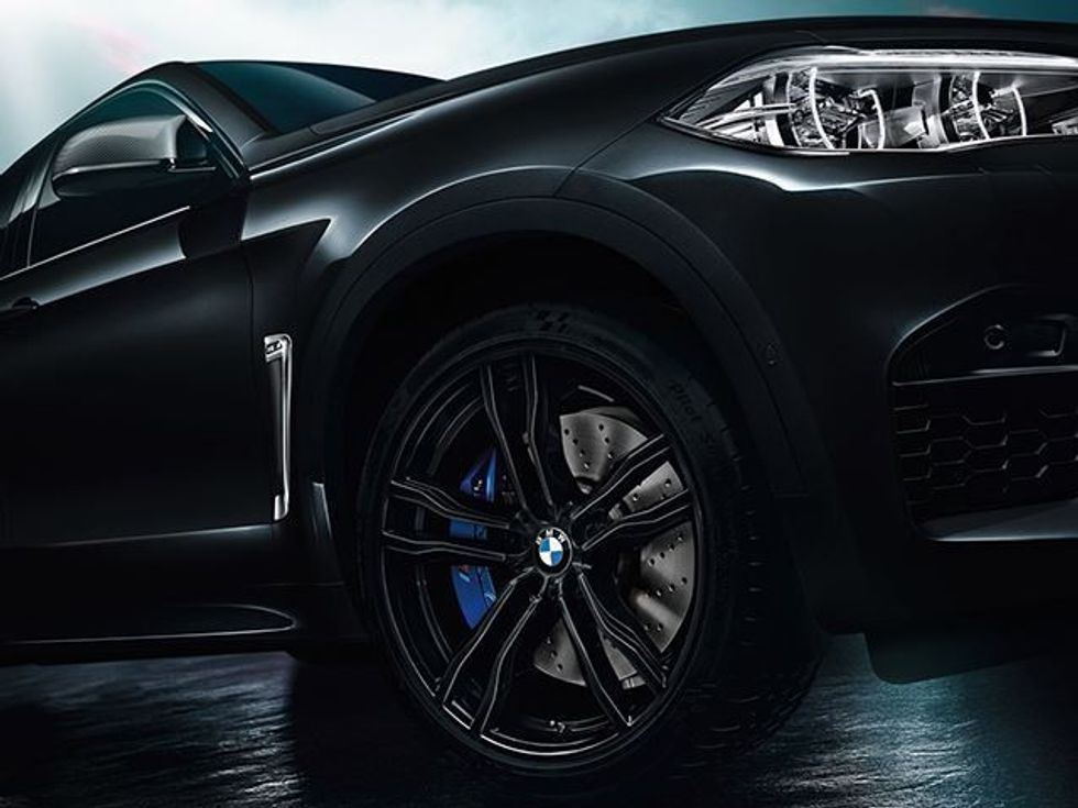 BMW sjellë dy SUV në edicione speciale nga linjat X5 dhe X6 foto 4