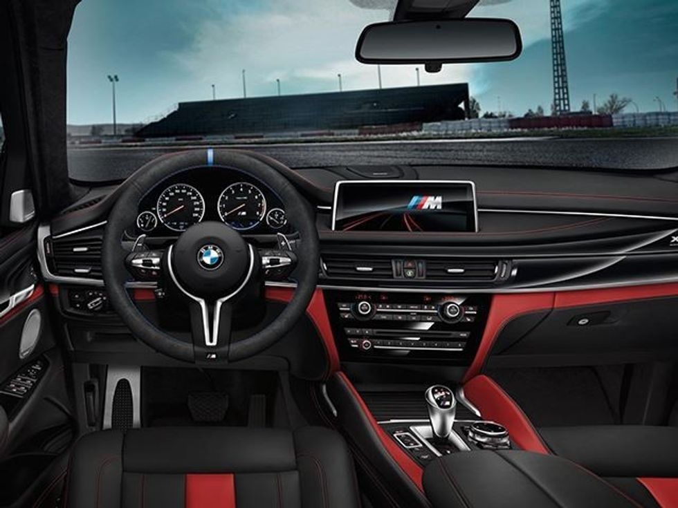 BMW sjellë dy SUV në edicione speciale nga linjat X5 dhe X6 foto 5