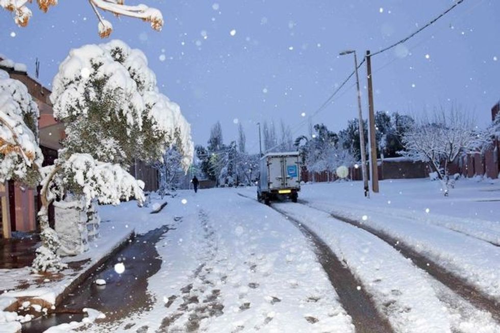 Bora mbulon shkretëtirën e Saharës dunat e reres kthehen ne rreshqitese foto 3