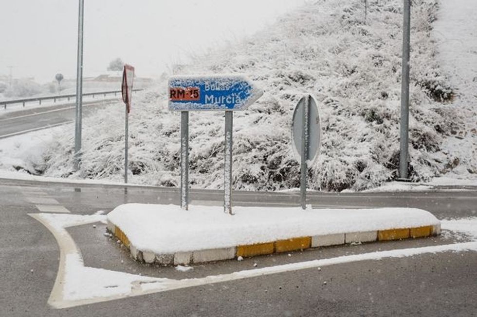 Bora mbulon shkretëtirën e Saharës dunat e reres kthehen ne rreshqitese foto 9