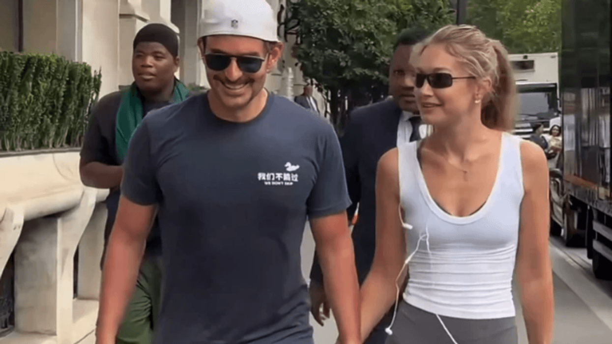 Bradley Cooper dhe Gigi Hadid u martuan në fshehtësi? Unazat ndezin spekulimet Bradley Cooper dhe Gigi Hadid u martuan në fshehtësi? Unazat ndezin spekulimet