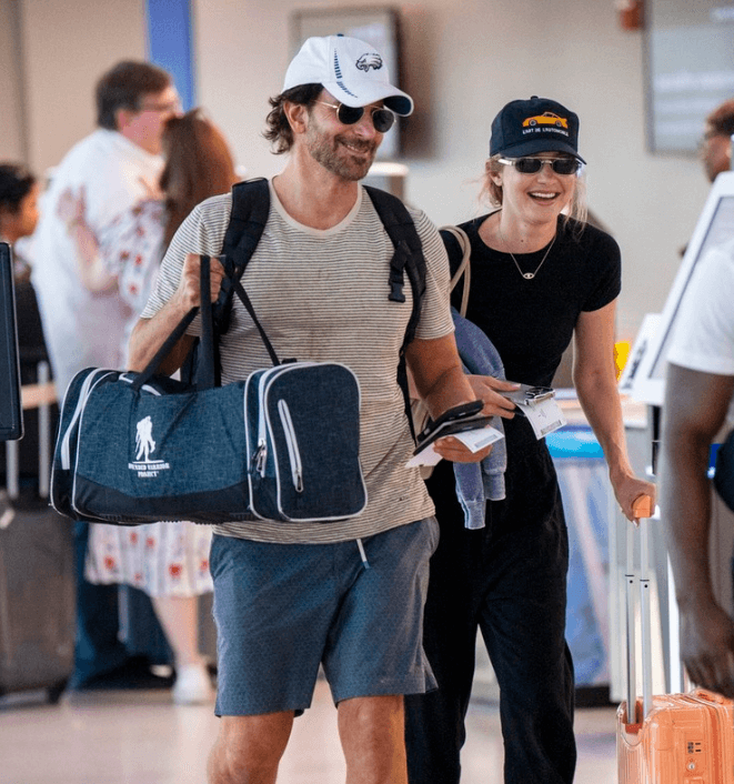 Gigi Hadid & Bradley Cooper
