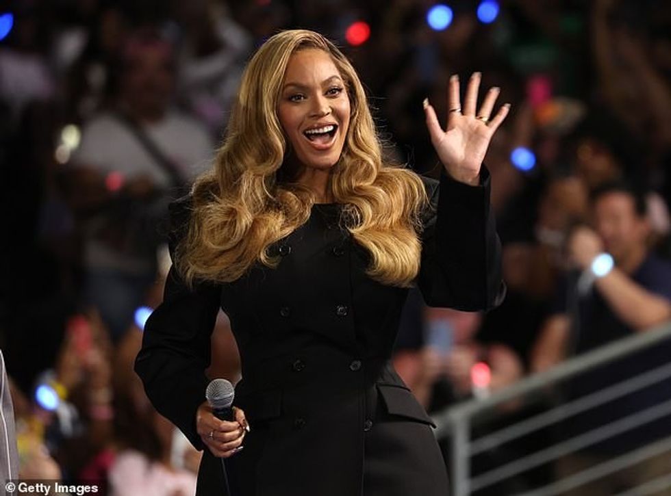 Brooks, i specializuar në studimet kulturore të zezakëve, thotë se koha nuk mund të ishte më e mirë për të njohur kontributet e paprecedentë të Beyonce në kulturën amerikane.