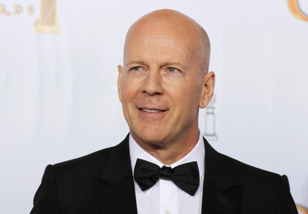 bruce willis asked to leave store after refusing to wear