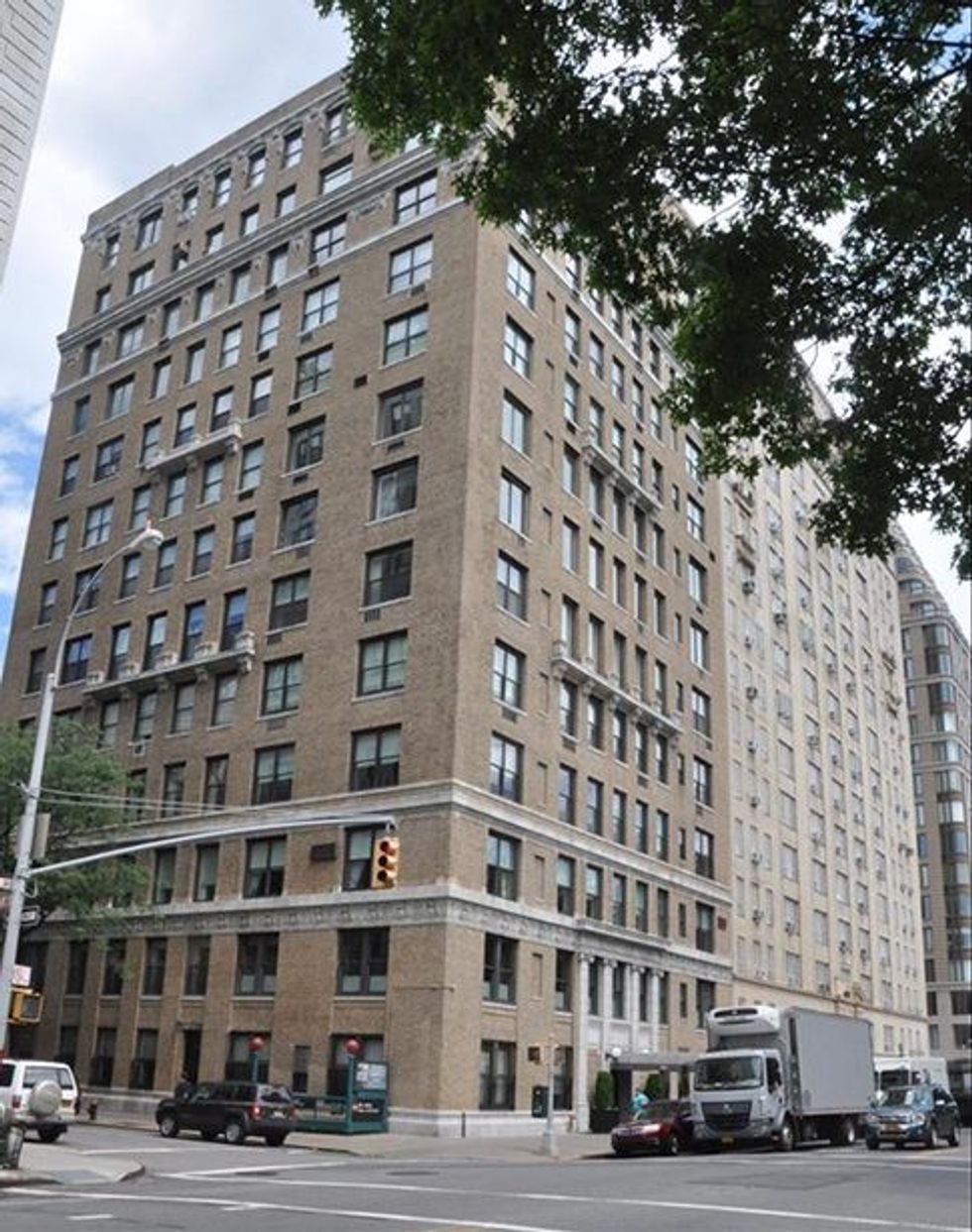 brucewillis nyc sold1 e1524983149537