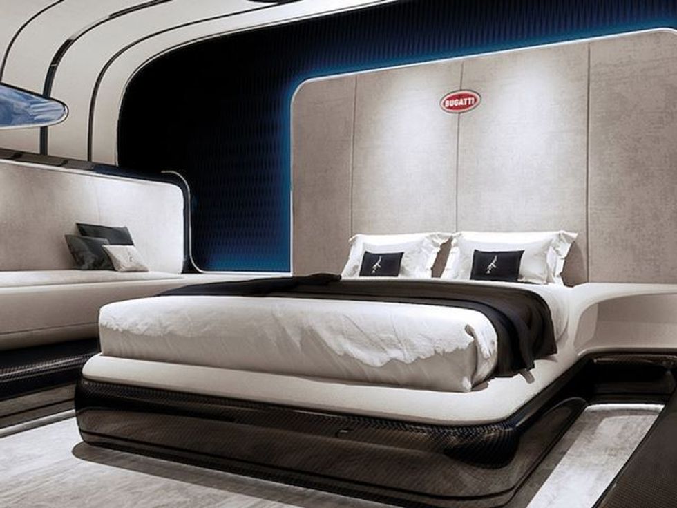 Bugatti Chiron transformohet në super jahte te gjate 20 metra foto 8