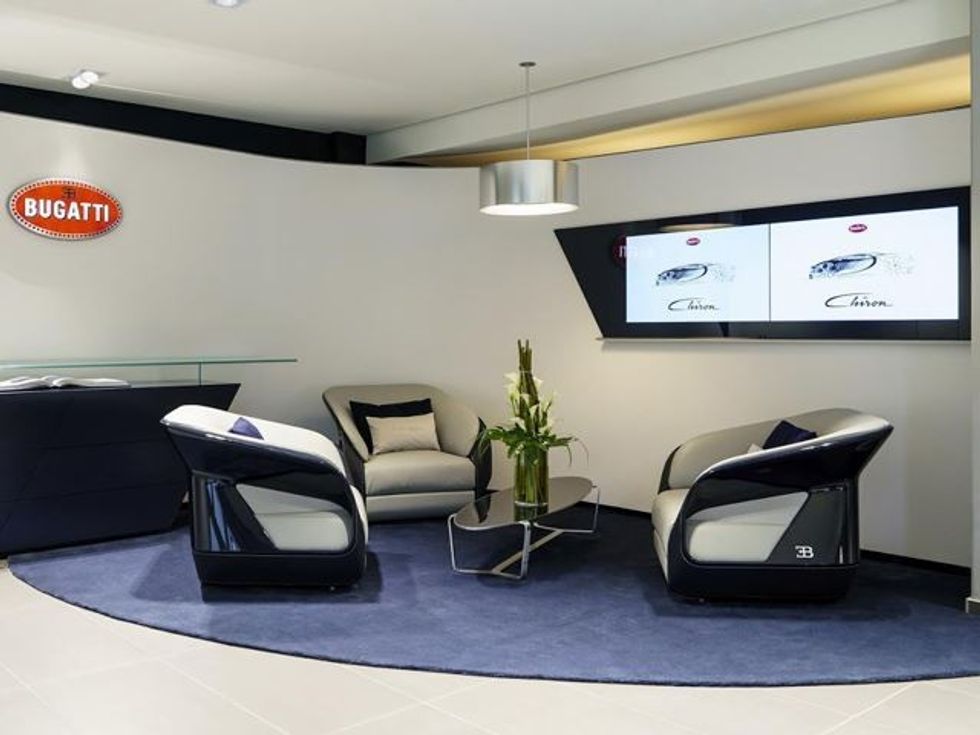 Bugatti me lokal të ri ekspozues mbi njeqind metra katrore luks te mahnitshem foto 3