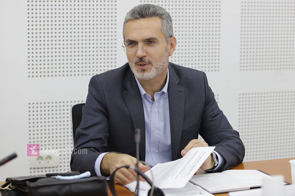 Bujar Dugolli raportona ne Komisionin Hetimor Parlamentar lidhur me procesin e privatizimit foto Ridvan Slivova 4