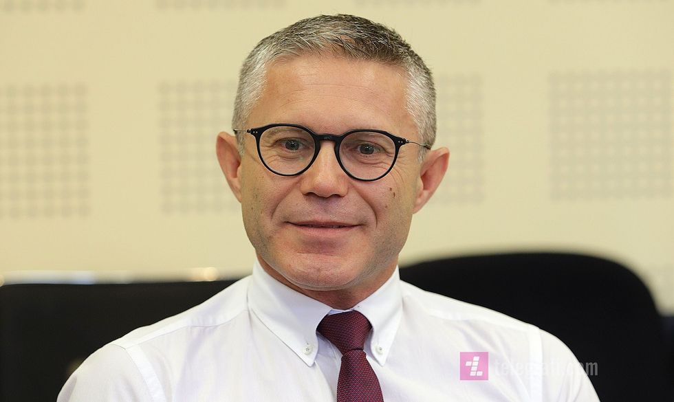 Burim Ramadani inspektor i AKI se raporton ne Komisionin per Mbikeqyrjen e AKI se foto Ridvan Slivova 7 e1653306318879