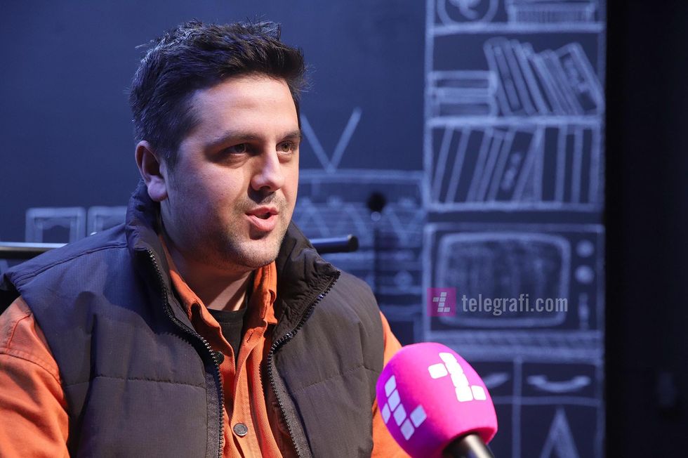 Butrint Pasha regjisor Shfaqja Dhoma e Dites foto Ridvan Slivova 1