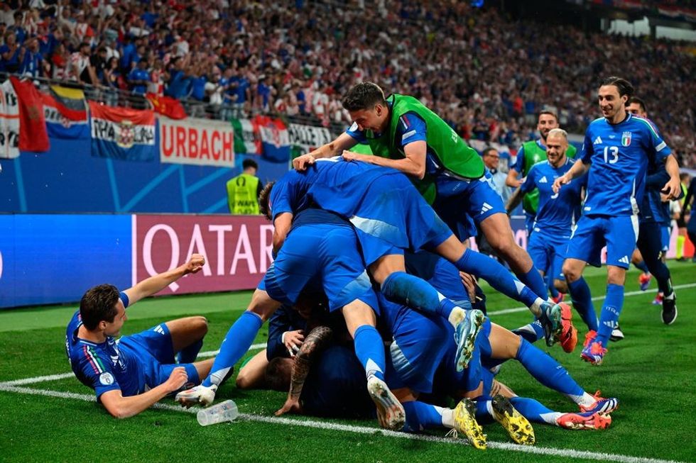 c18075b7 1254 4026 adbf 623bea508298