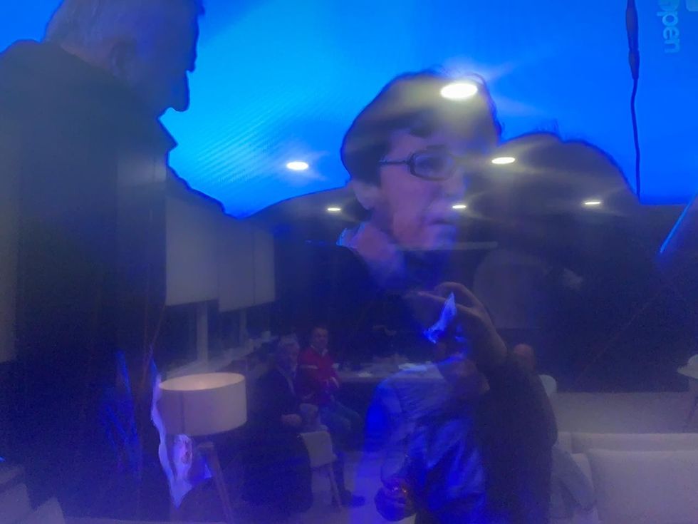 c1bbf337 3653 416e b802 c2e9873785b5