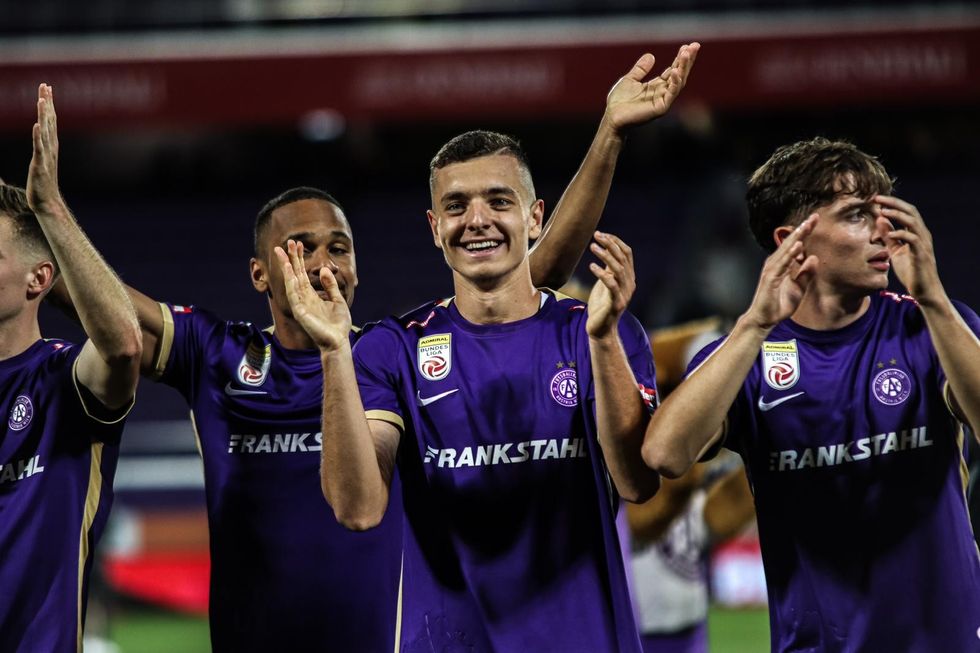 c2c113b5 dd38 4e9f ad4b c85f415e9729