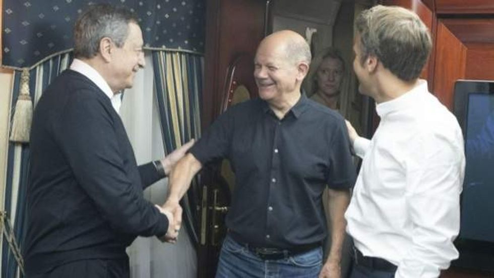 c3deecf9 ac3d 4f18 9475 2282598ebe6e