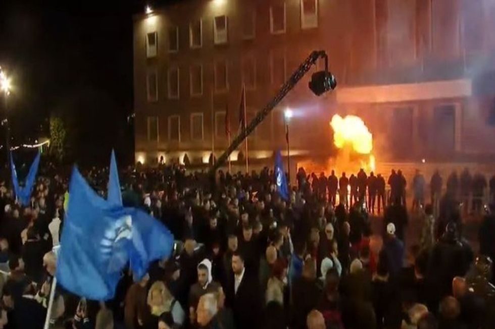 c5b92a3c38e34cd0a9caba30bbc40734