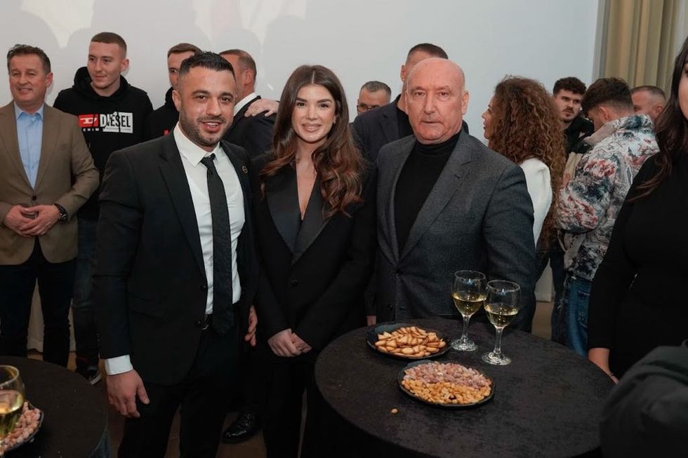 c7ce1973 de4e 4273 a7a4 864cacfa5d75