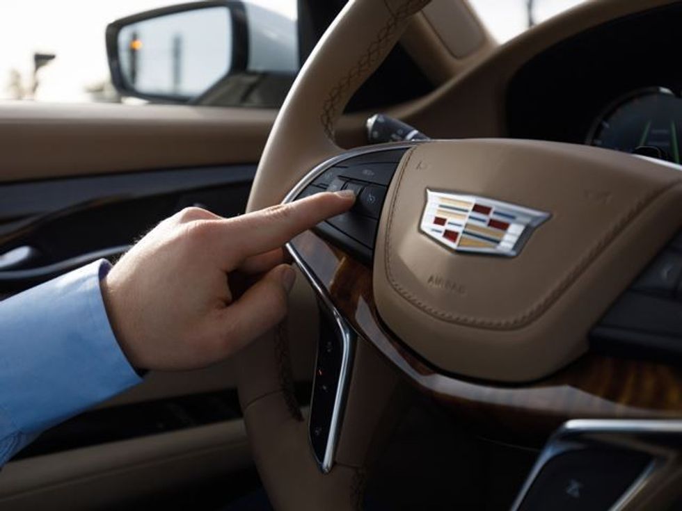 Cadillac do të prezantojë sistemin e vozitjes pa duar foto 2