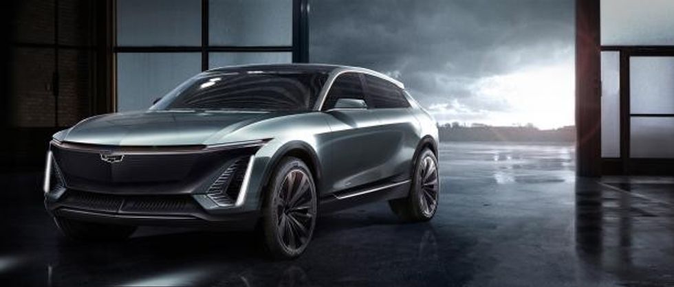 cadillac ev 002