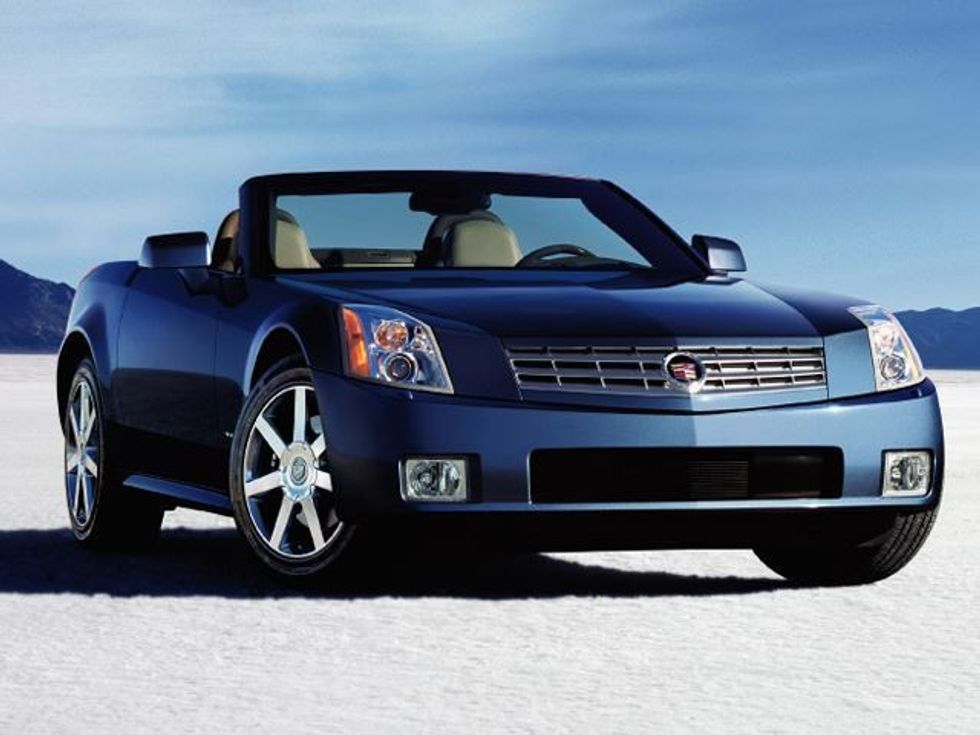 Cadillac rikthen modelin XLR me ndryshime të mëdha foto 2