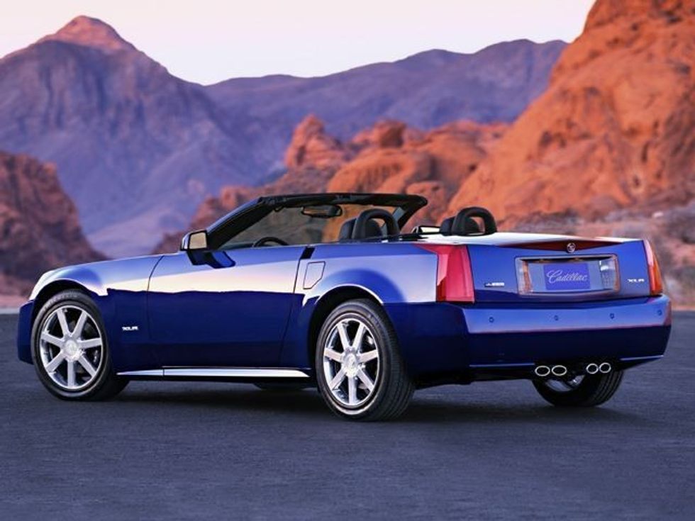 Cadillac rikthen modelin XLR me ndryshime të mëdha foto 3