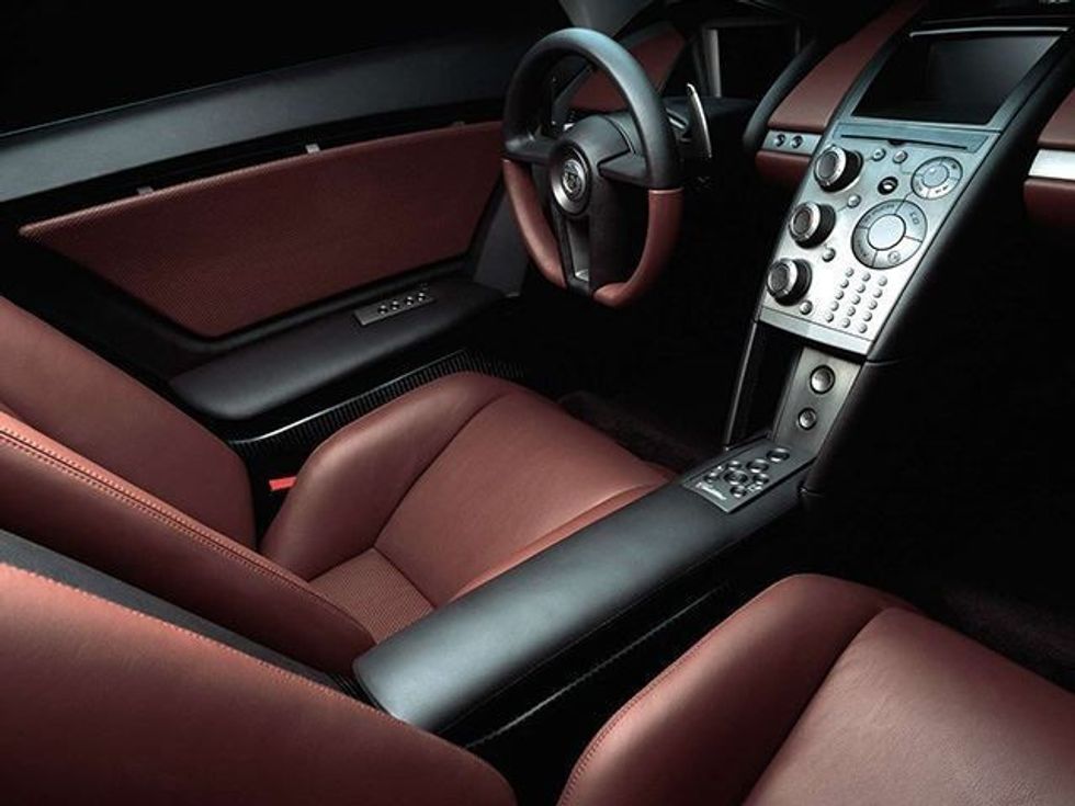 Cadillac rikthen modelin XLR me ndryshime të mëdha foto 8