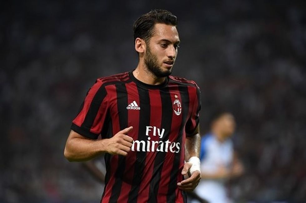 calhanoglu milan craiova 1