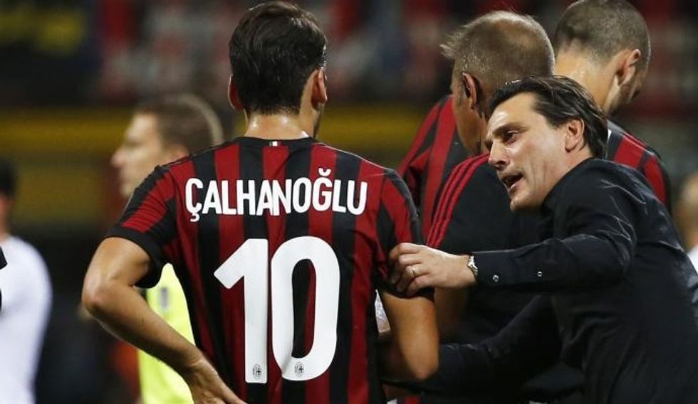 calhanoglu.montella.milan .dialogo.2017.2018.