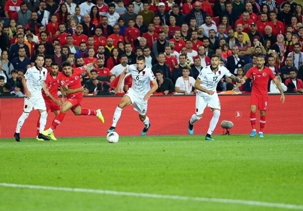 canli turkiye arnavutluk 1570824731906 1