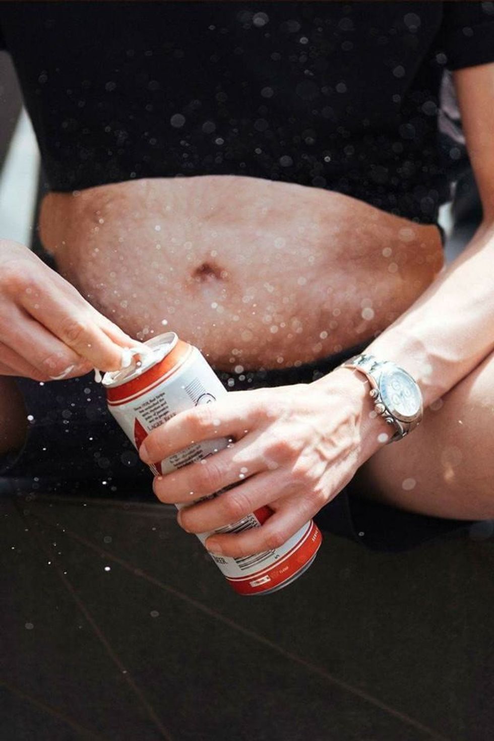 Çanta e çuditshme që ngjanë me barkun e lëshuar foto 6