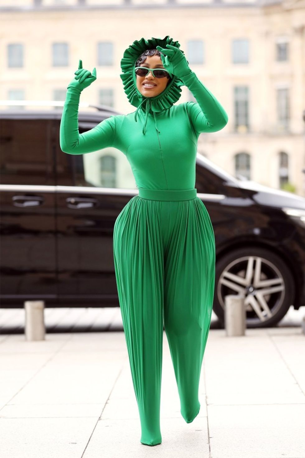 cardi b green 05
