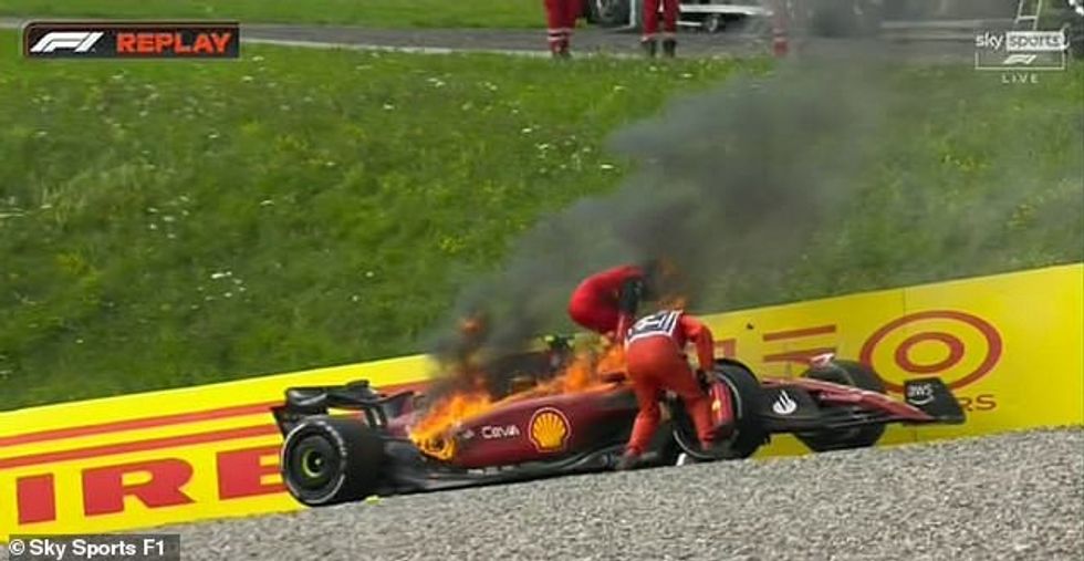 Carlos Sainz u desh të hidhej nga Ferrari i tij pasi u përfshi nga zjarri gjatë Çmimit të Madh të Austrisë