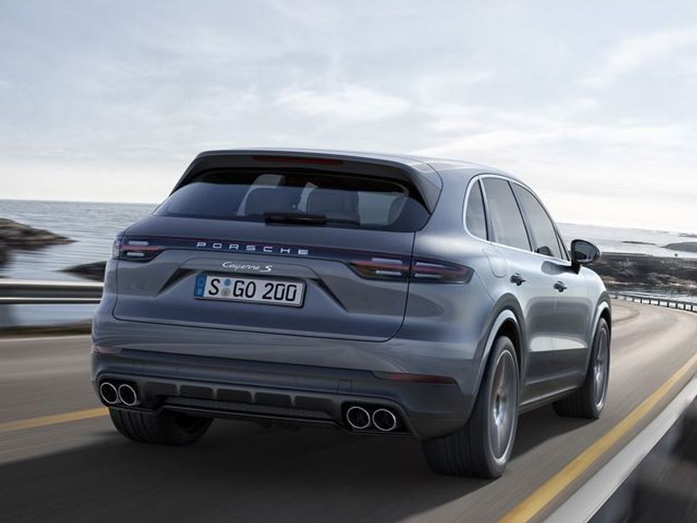Cayenne i ri tregon se Porsche do të dominojë sërish në tregun e veturave foto 2