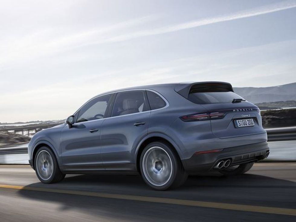 Cayenne i ri tregon se Porsche do të dominojë sërish në tregun e veturave foto 3