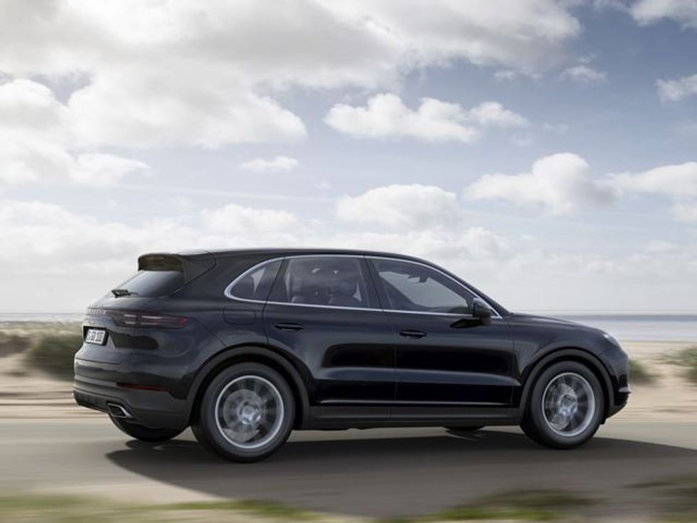 Cayenne i ri tregon se Porsche do të dominojë sërish në tregun e veturave foto 6