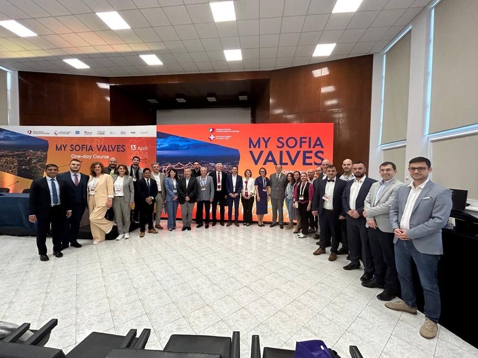 cdd1ea7a e356 412b a3a1 ccf3e9ca6520 1