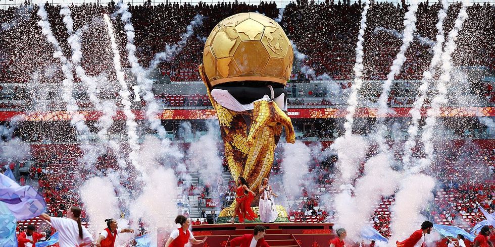 Reagimet ndaj ceremonisë së hapjes së Kampionatit Botëror në Toronto po vërshojnë: Ndërtimi i trofeut u shpërbë në mes të performancës