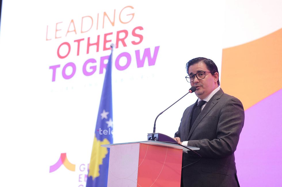 ceremonia permbyllese Global Engineer Girls GEG Kosova Nuno Queiros foto Ridvan Slivova 29