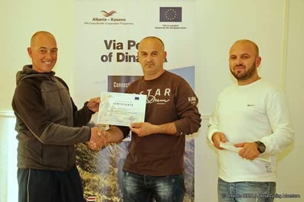 Certificate phote inside