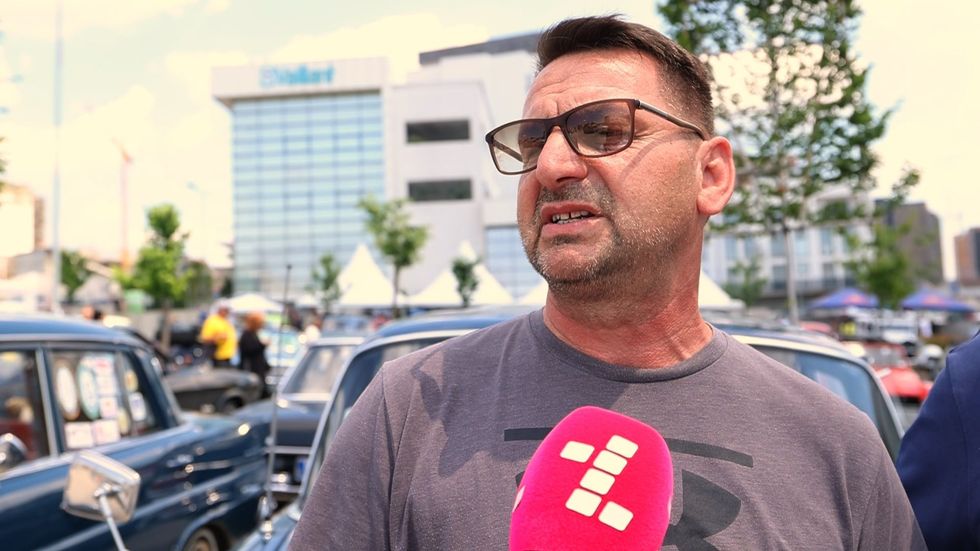 cfd0ebee 5557 452c 8d48 d78bfcf0a2b4