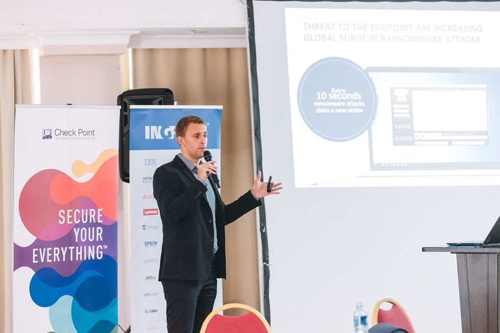 Check Point INGRAM 112